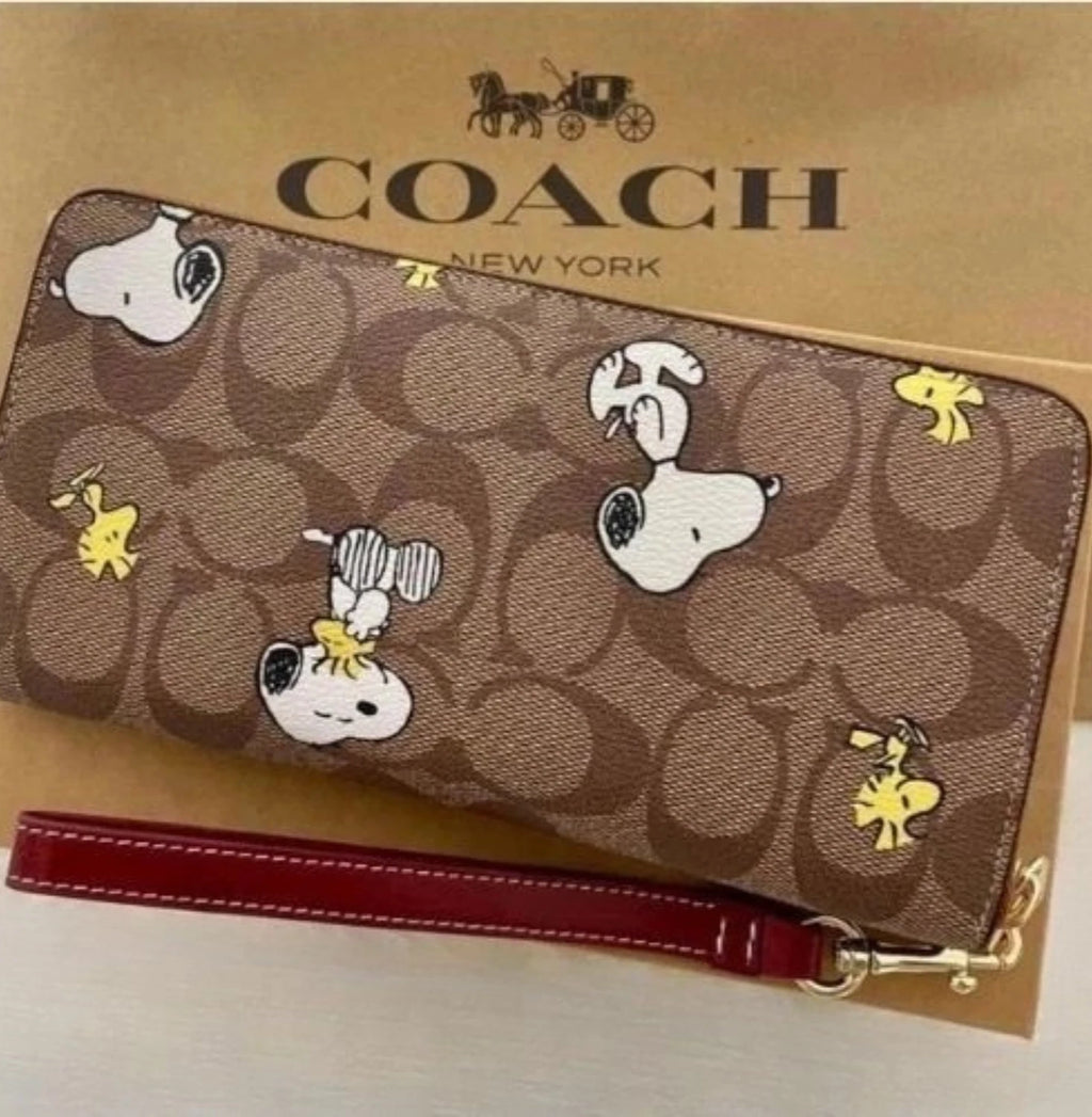 COACH x PEANUTS Long Zip Around Wallet Snoopy Woodstock Khaki Signature Wallet – New