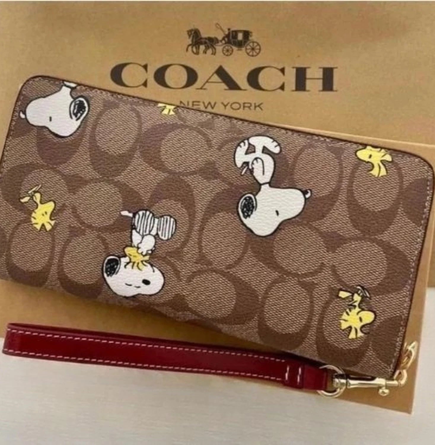 COACH x PEANUTS Long Zip Around Wallet Snoopy Woodstock Khaki Signature Wallet – New